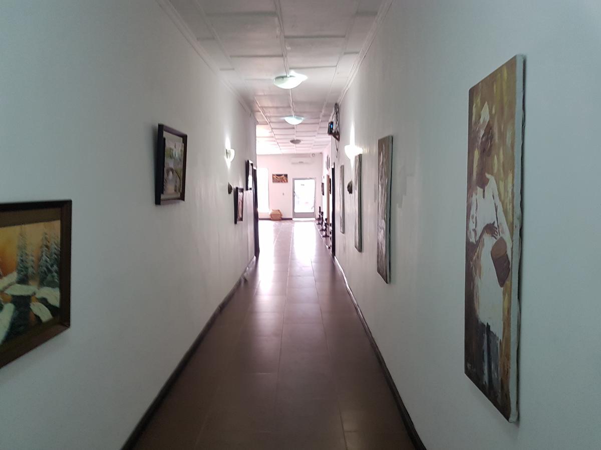מונרוביה Maryland Guesthouse מראה חיצוני תמונה