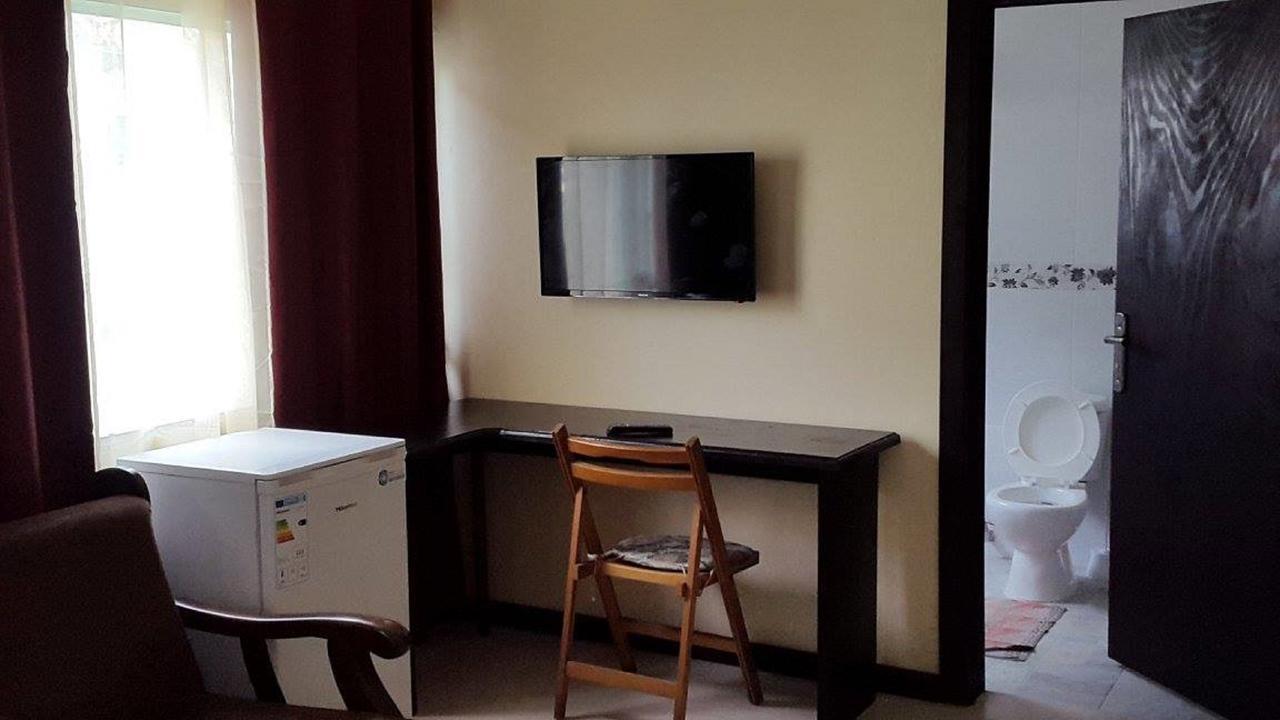 מונרוביה Maryland Guesthouse מראה חיצוני תמונה
