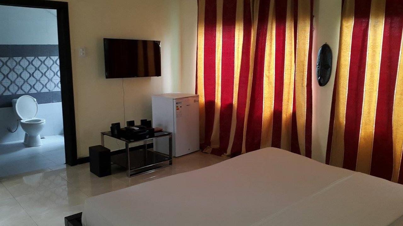 מונרוביה Maryland Guesthouse מראה חיצוני תמונה